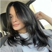 Laureata in Giurisprudenza con Lode, attualmente iscritta ad un corso di dottorato e in procinto di finire la pratica forense